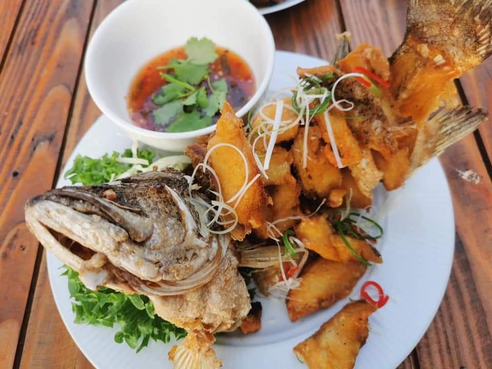 Hotel Nangkam Boutique Donsak Ban Pheng Krong Esterno foto